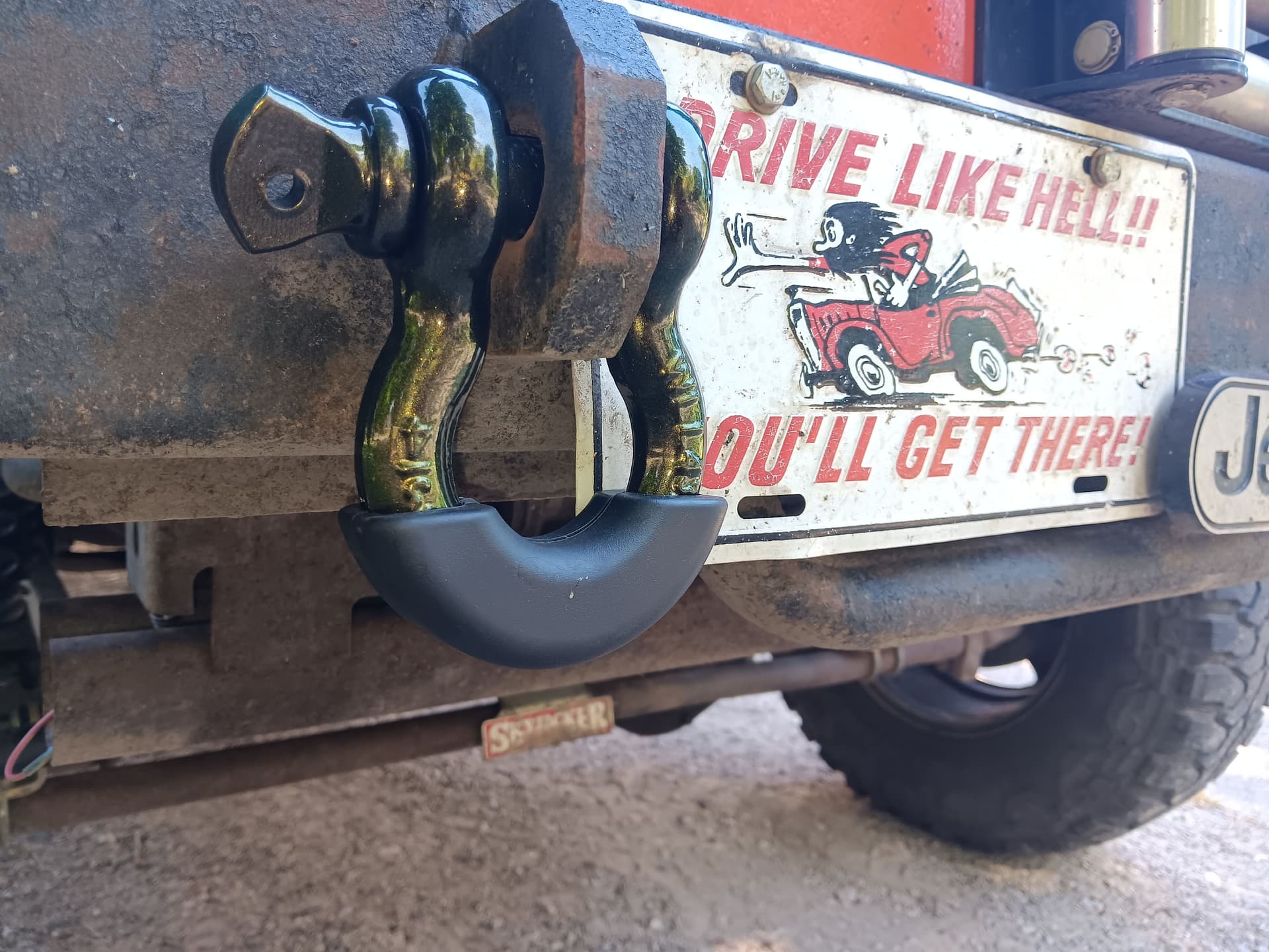 Powder Coated Jeep Shackles and Corner Guards That Mean Business