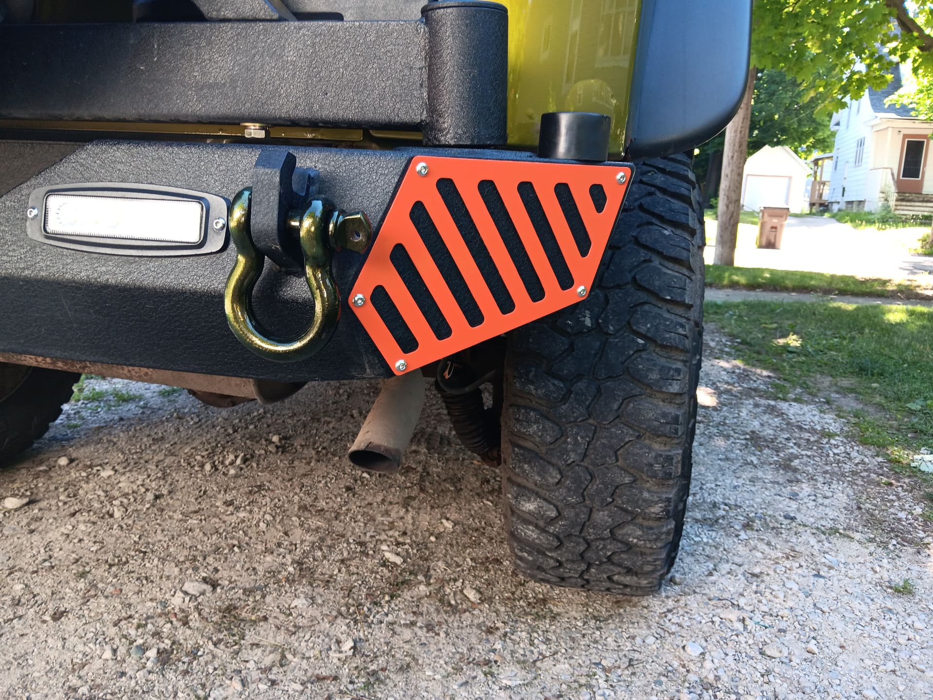Powder Coated Jeep Shackles and Corner Guards That Mean Business